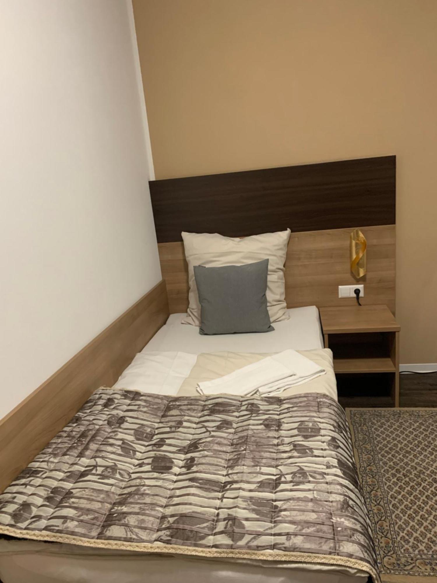 Hotel Pizzeria Da Beni Kochersteinsfeld Kültér fotó